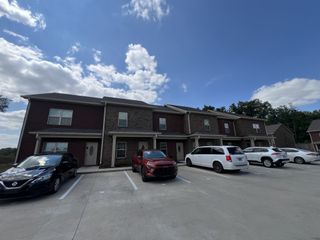 550 Peachers Mill Rd Unit B6, Clarksville, TN 37042