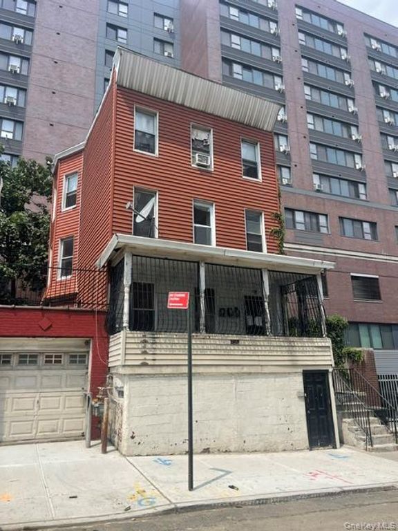 1897 Longfellow Avenue, Bronx, NY 10460 — exterior