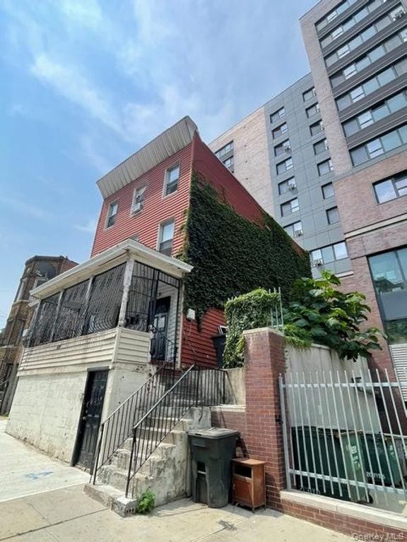 1897 Longfellow Avenue, Bronx, NY 10460 — photo 2