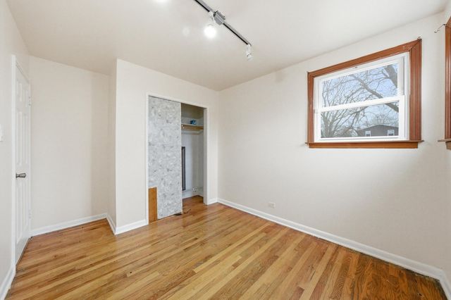 4605 S Laramie Avenue, Chicago, IL 60638