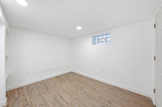 4605 S Laramie Avenue, Chicago, IL 60638