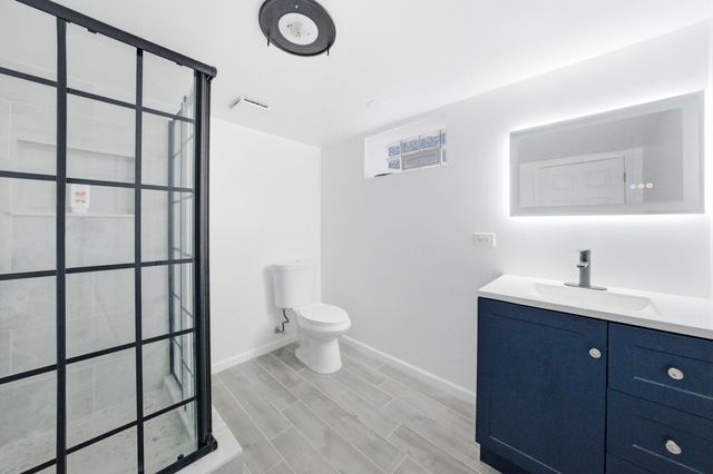 4605 S Laramie Avenue, Chicago, IL 60638