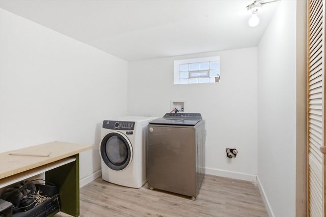 4605 S Laramie Avenue, Chicago, IL 60638