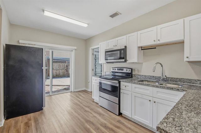 2141 MANGO AVENUE, Sarasota, FL 34234