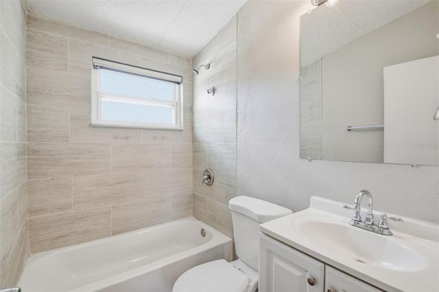 2141 MANGO AVENUE, Sarasota, FL 34234