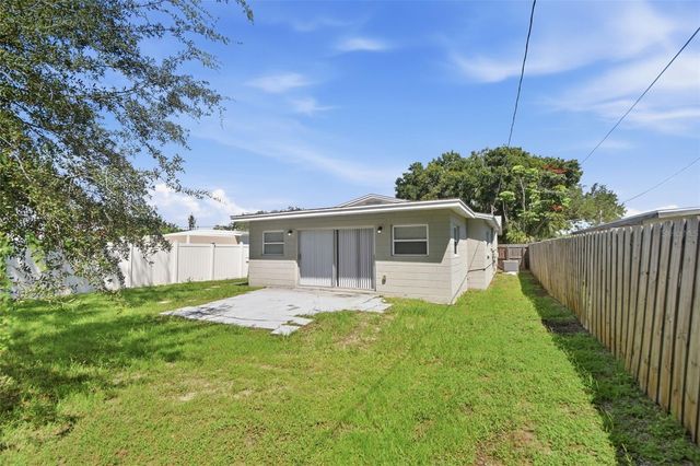 2141 MANGO AVENUE, Sarasota, FL 34234