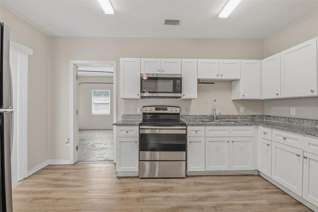 2141 MANGO AVENUE, Sarasota, FL 34234
