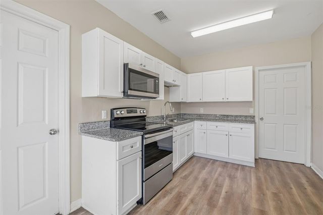 2141 MANGO AVENUE, Sarasota, FL 34234