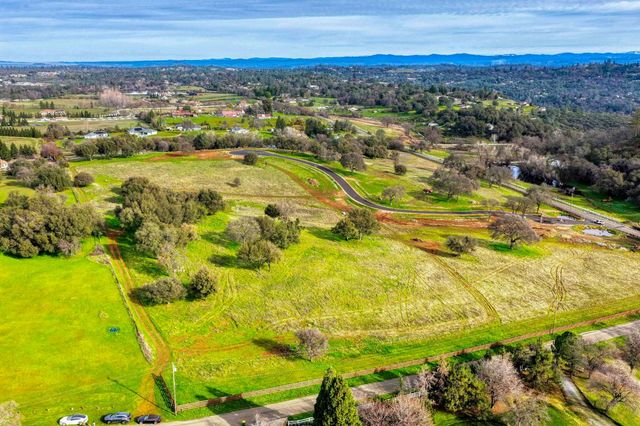 765 Sierra View Ct, Shingle Springs, CA 95682