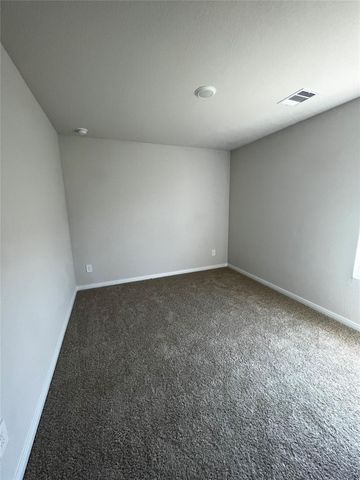 320 Belmont PL, Lockhart, TX 78644