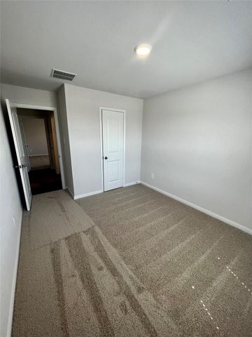 320 Belmont PL, Lockhart, TX 78644