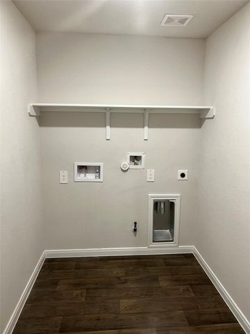 320 Belmont PL, Lockhart, TX 78644