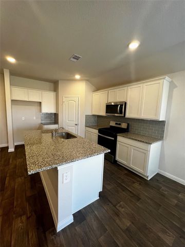 320 Belmont PL, Lockhart, TX 78644