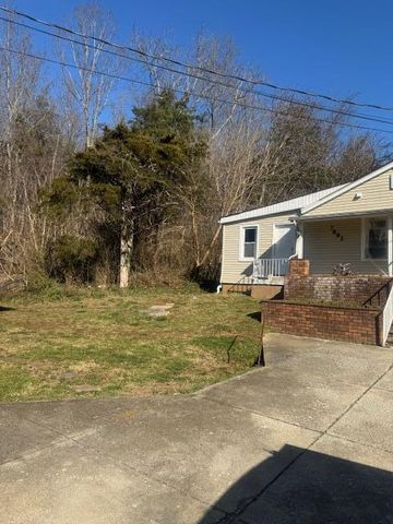 7892 S Highway 27, Burnside, KY 42519