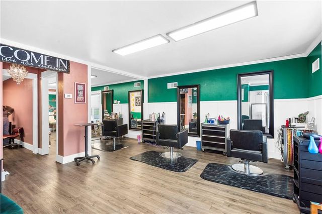 111 SW 12th Street, Oak Grove, MO 64075