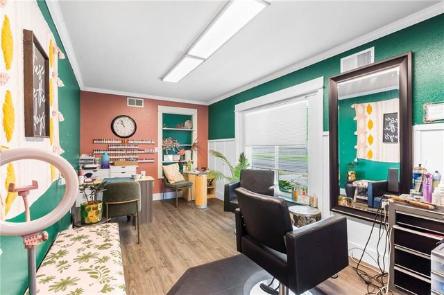 111 SW 12th Street, Oak Grove, MO 64075