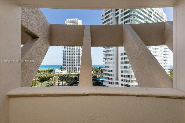 300 S Pointe Dr 907, Miami Beach, FL 33139