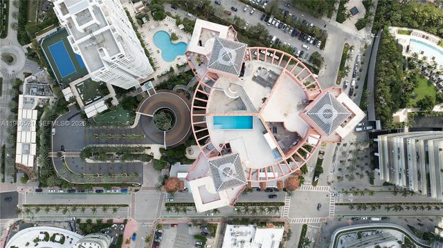 300 S Pointe Dr 907, Miami Beach, FL 33139