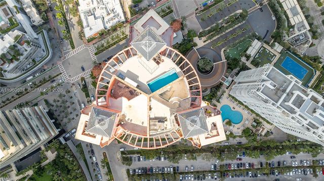 300 S Pointe Dr 907, Miami Beach, FL 33139