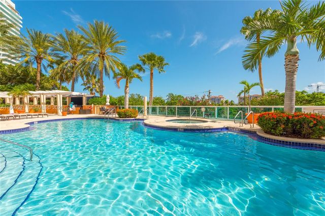 300 S Pointe Dr 907, Miami Beach, FL 33139