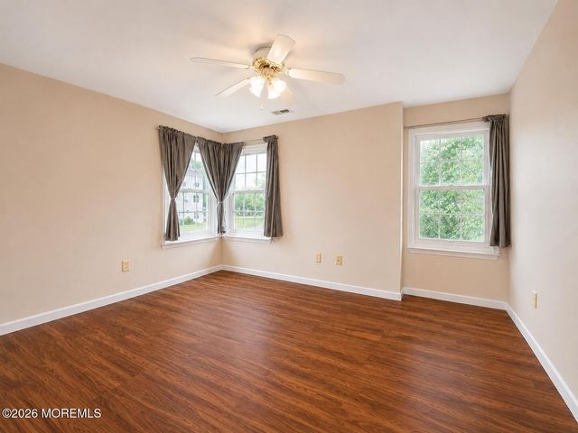 6 Bugle Way, Tinton Falls, NJ 07753