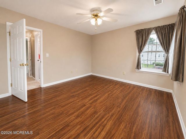 6 Bugle Way, Tinton Falls, NJ 07753