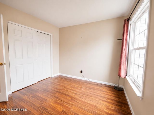 6 Bugle Way, Tinton Falls, NJ 07753