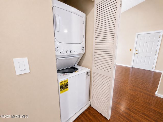 6 Bugle Way, Tinton Falls, NJ 07753