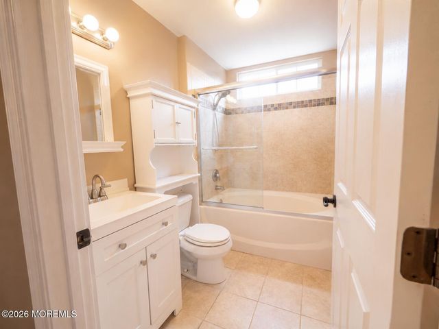 6 Bugle Way, Tinton Falls, NJ 07753