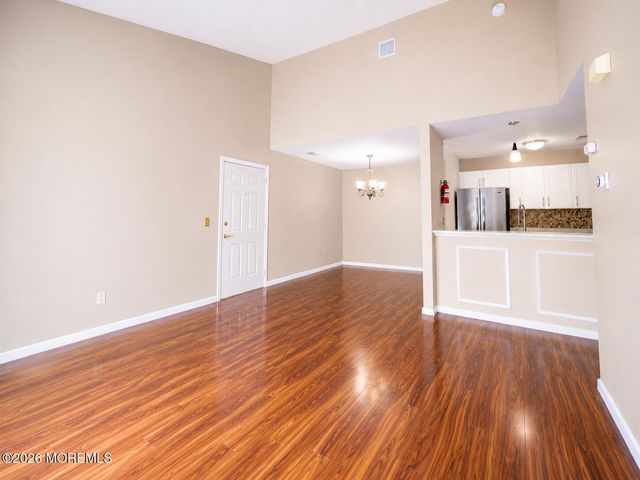 6 Bugle Way, Tinton Falls, NJ 07753