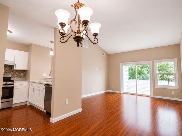 6 Bugle Way, Tinton Falls, NJ 07753