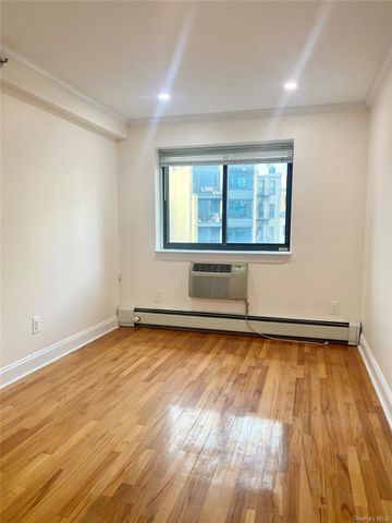 1443 28th Avenue 3D, Astoria, NY 11102