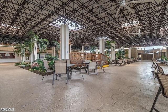 1828 Pine Valley DR 201, Fort Myers, FL 33907