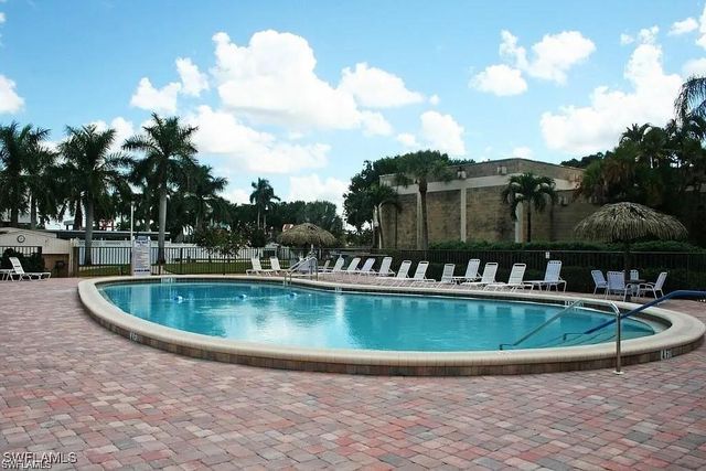 1828 Pine Valley DR 201, Fort Myers, FL 33907