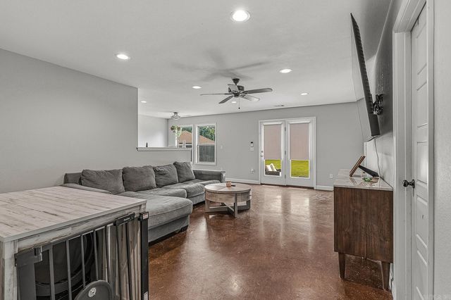 111 Cameron, Brookland, AR 72417