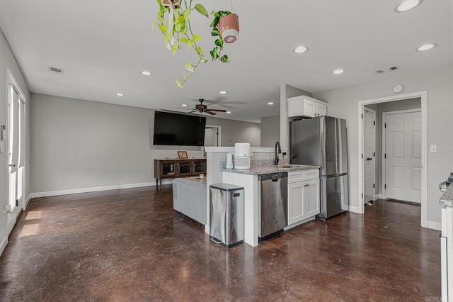 111 Cameron, Brookland, AR 72417