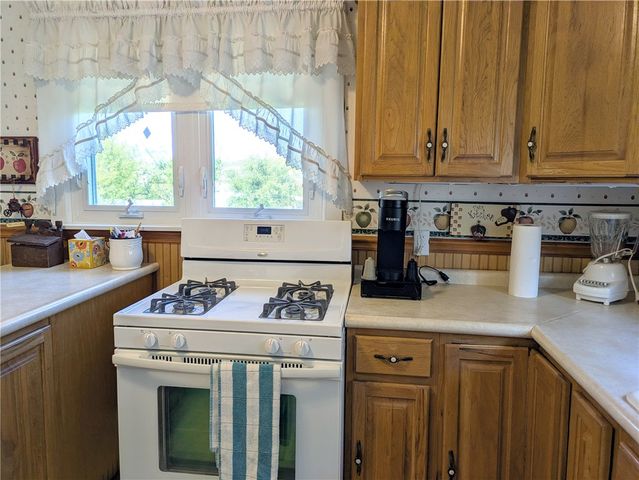 706 Parker Ave, Scottdale, PA 15683