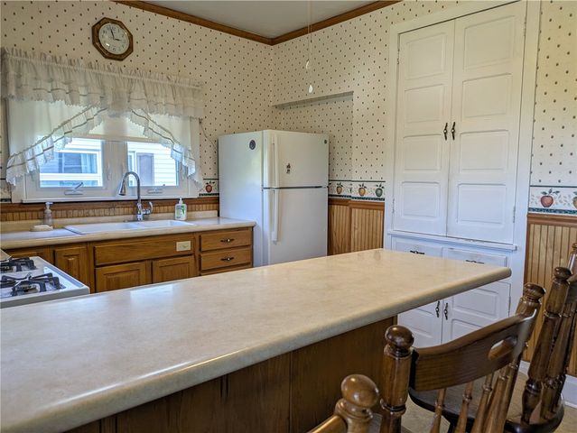 706 Parker Ave, Scottdale, PA 15683