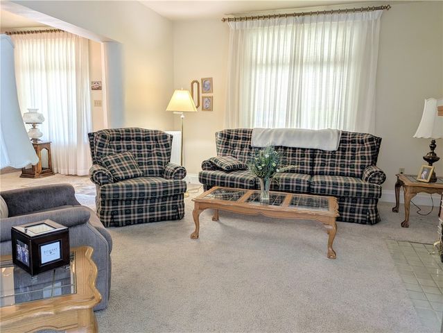 706 Parker Ave, Scottdale, PA 15683