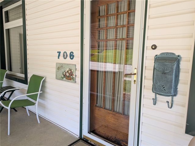 706 Parker Ave, Scottdale, PA 15683