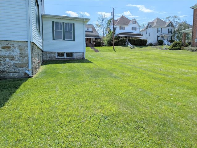 706 Parker Ave, Scottdale, PA 15683