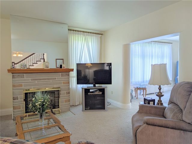 706 Parker Ave, Scottdale, PA 15683