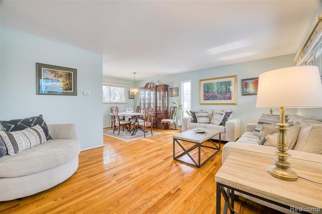 1434 Pine Valley Boulevard, Ann Arbor, MI 48104