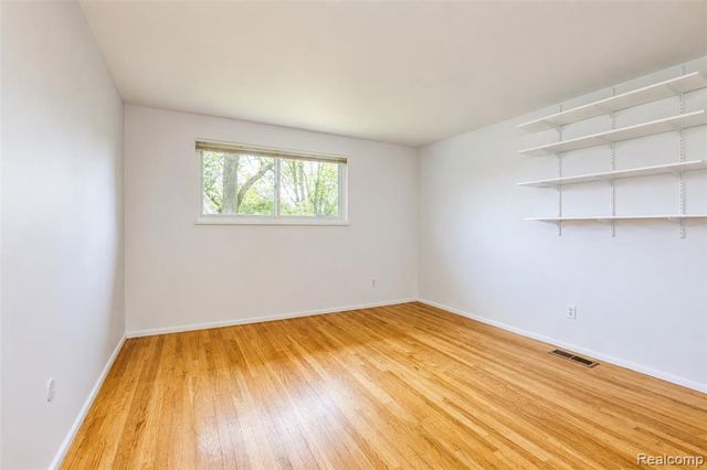 1434 Pine Valley Boulevard, Ann Arbor, MI 48104