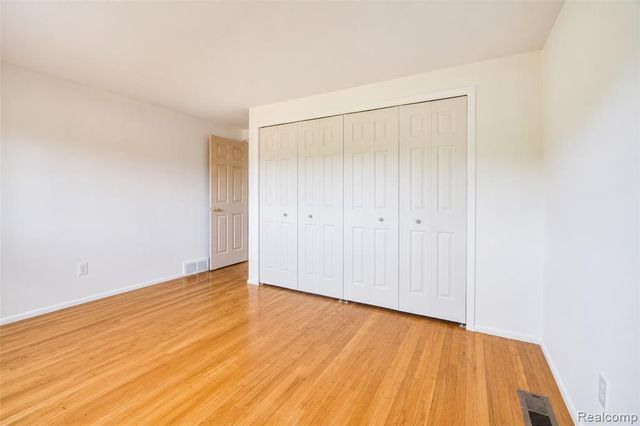 1434 Pine Valley Boulevard, Ann Arbor, MI 48104