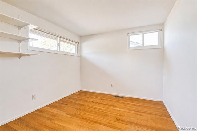 1434 Pine Valley Boulevard, Ann Arbor, MI 48104