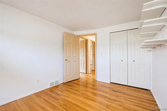 1434 Pine Valley Boulevard, Ann Arbor, MI 48104