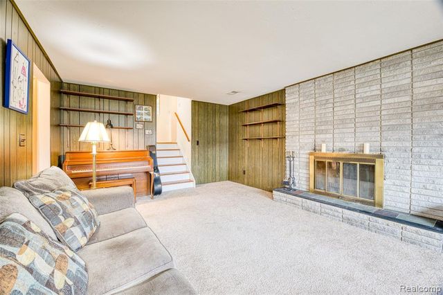 1434 Pine Valley Boulevard, Ann Arbor, MI 48104