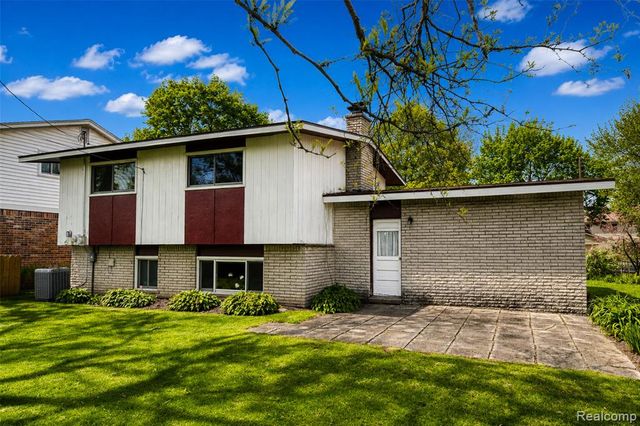 1434 Pine Valley Boulevard, Ann Arbor, MI 48104
