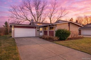 1434 Pine Valley Boulevard, Ann Arbor, MI 48104